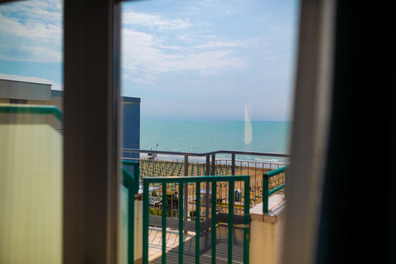Hotel Kennedy Lido di Jesolo Exterior foto